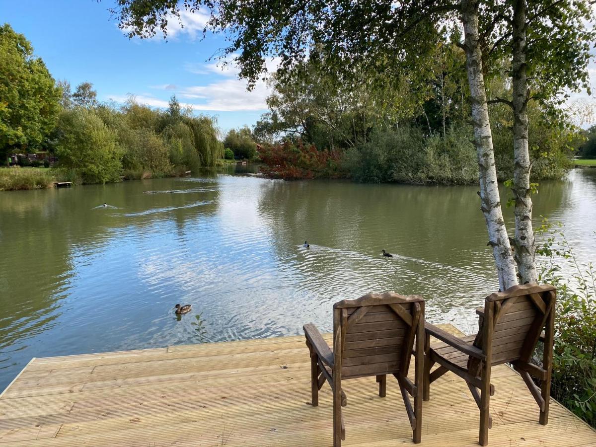 Widgeon Bespoke Cabin Is Lakeside With Private Fishing Peg, Hot Tub Situated At Tattershall Lakes Country Park Ngoại thất bức ảnh